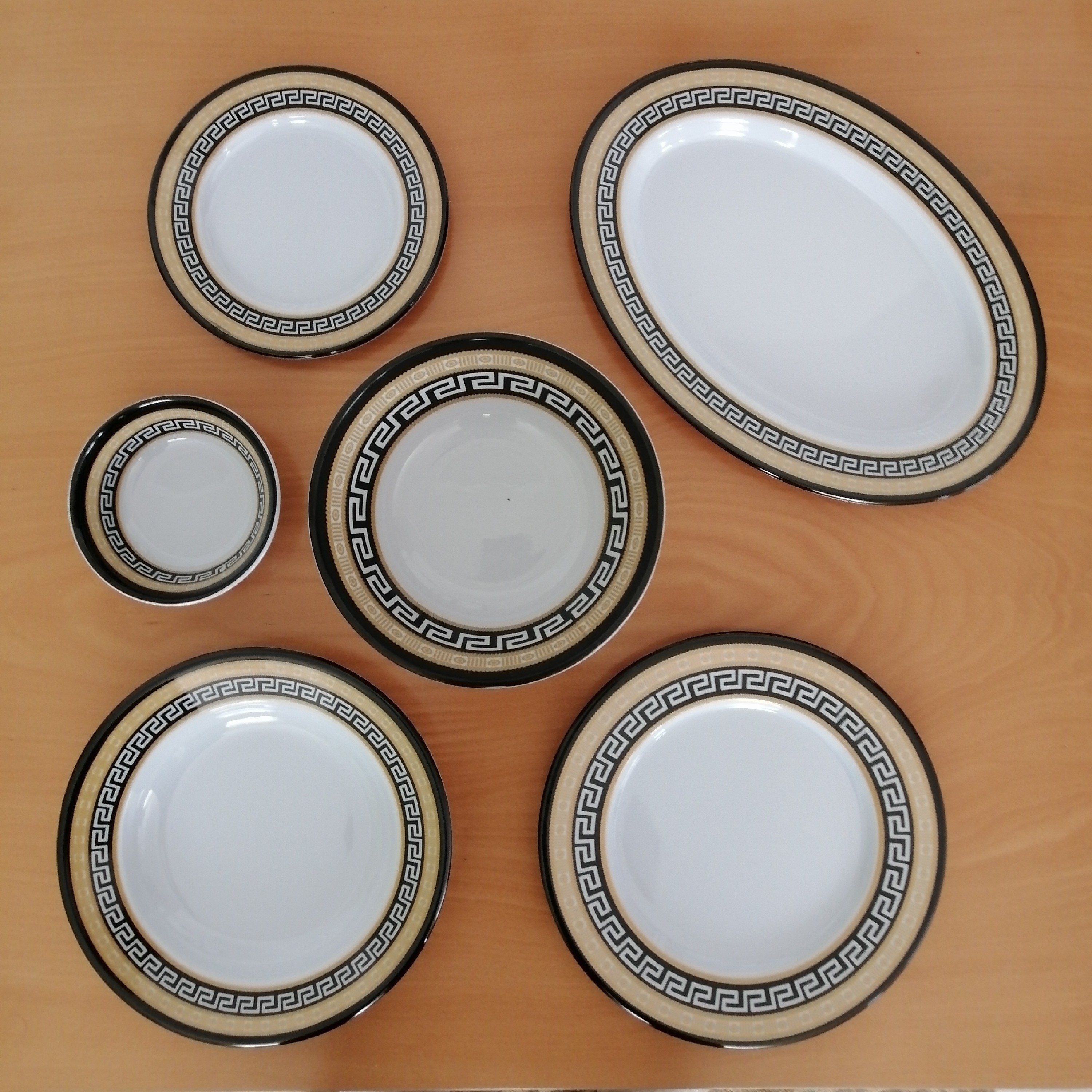 سرویس ملامین 26 پارچه ورساچه درجه 1 ، 100درصد ملامین پشت و رو براق قابل استفاده در ماشین ظرفشیویی و مایکروویو نشکن