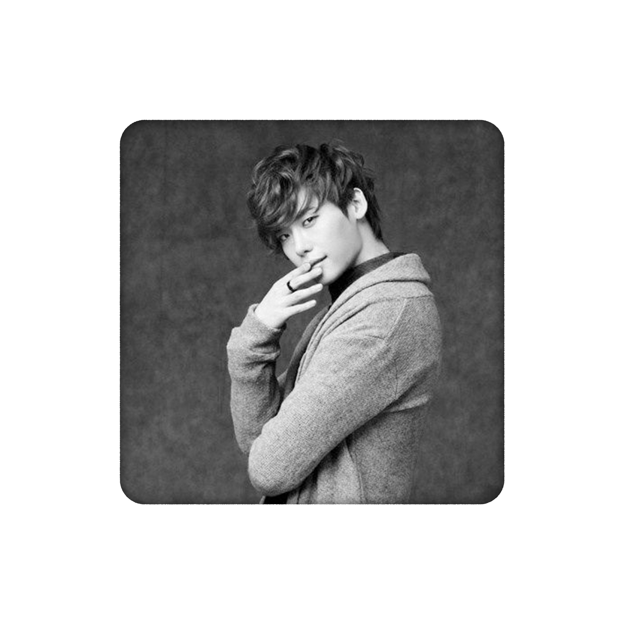 زیرلیوانی طرح بازیگر کره ای لی جونگ سوک کد 1971061