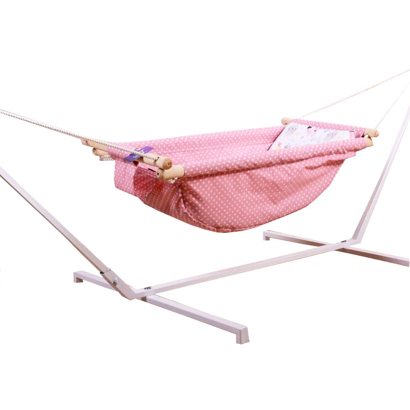 گهواره سنتی پایه دار بانوچ طرح خرس خالدار آنیا Aniya