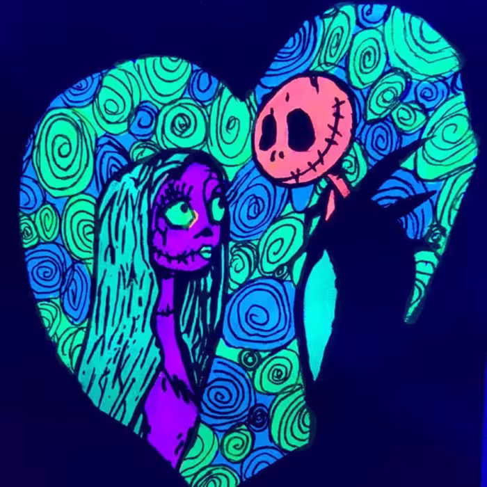 تابلو بلک لایت با طرح قلب سایز 15 در 20 سانتی متر Blacklight