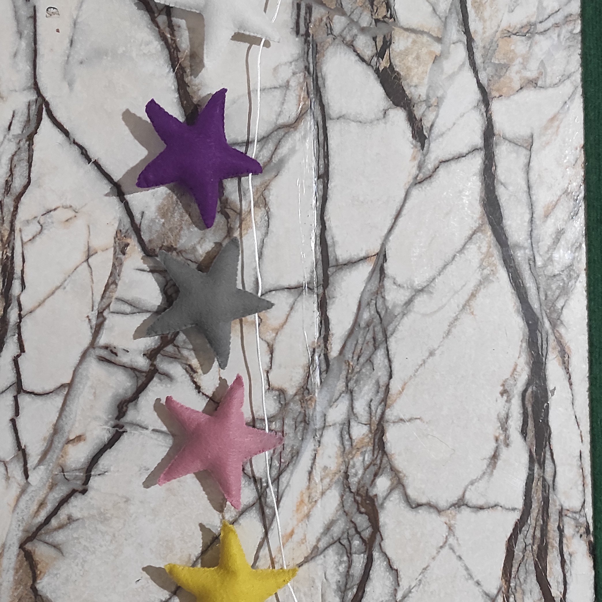 ریسه ستاره ای زیبا نمدی.         