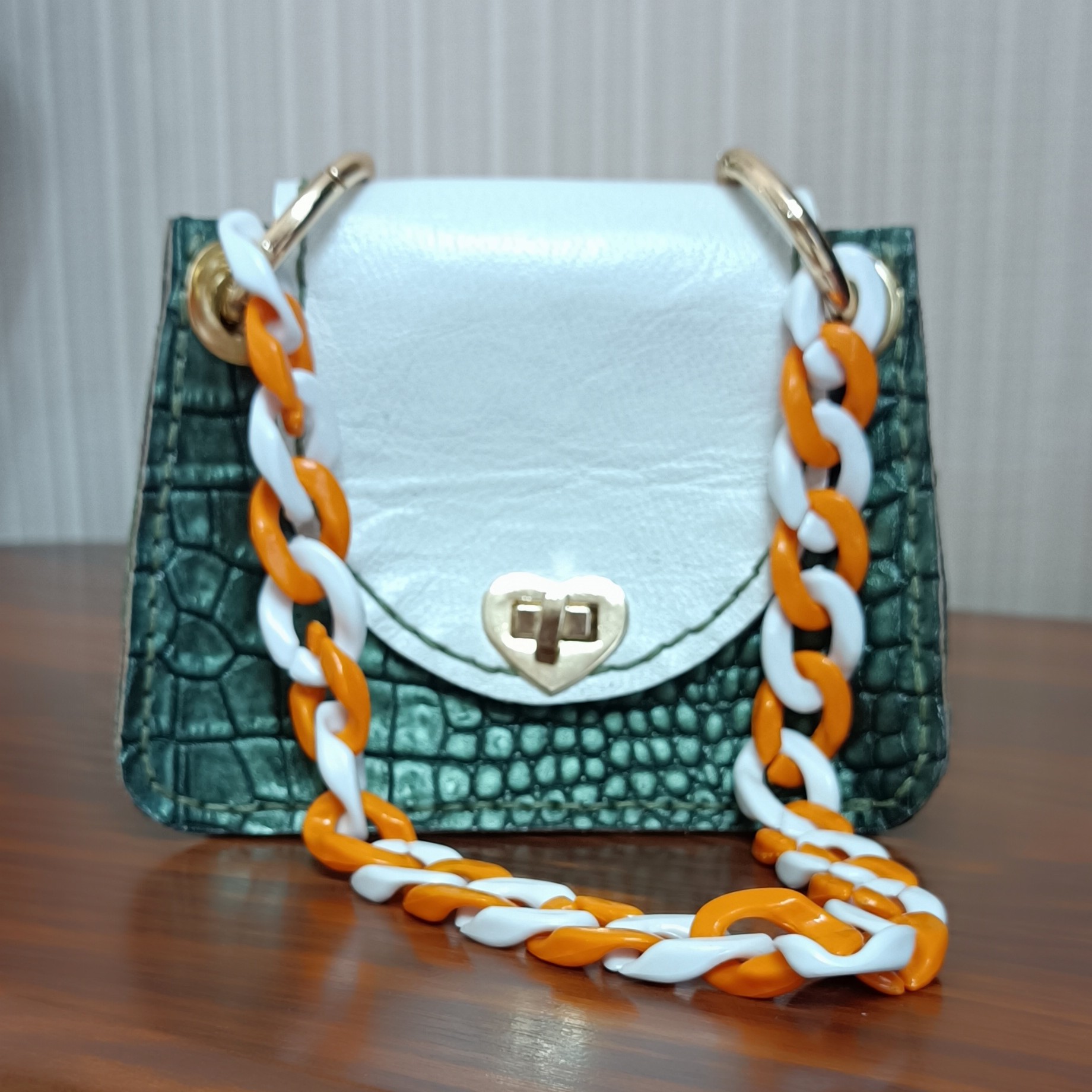 کیف کودکان چرم طبیعی دست دوز