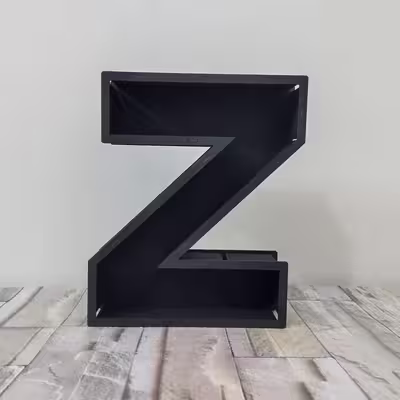باکس گل مصنوعی مدل حرف Z