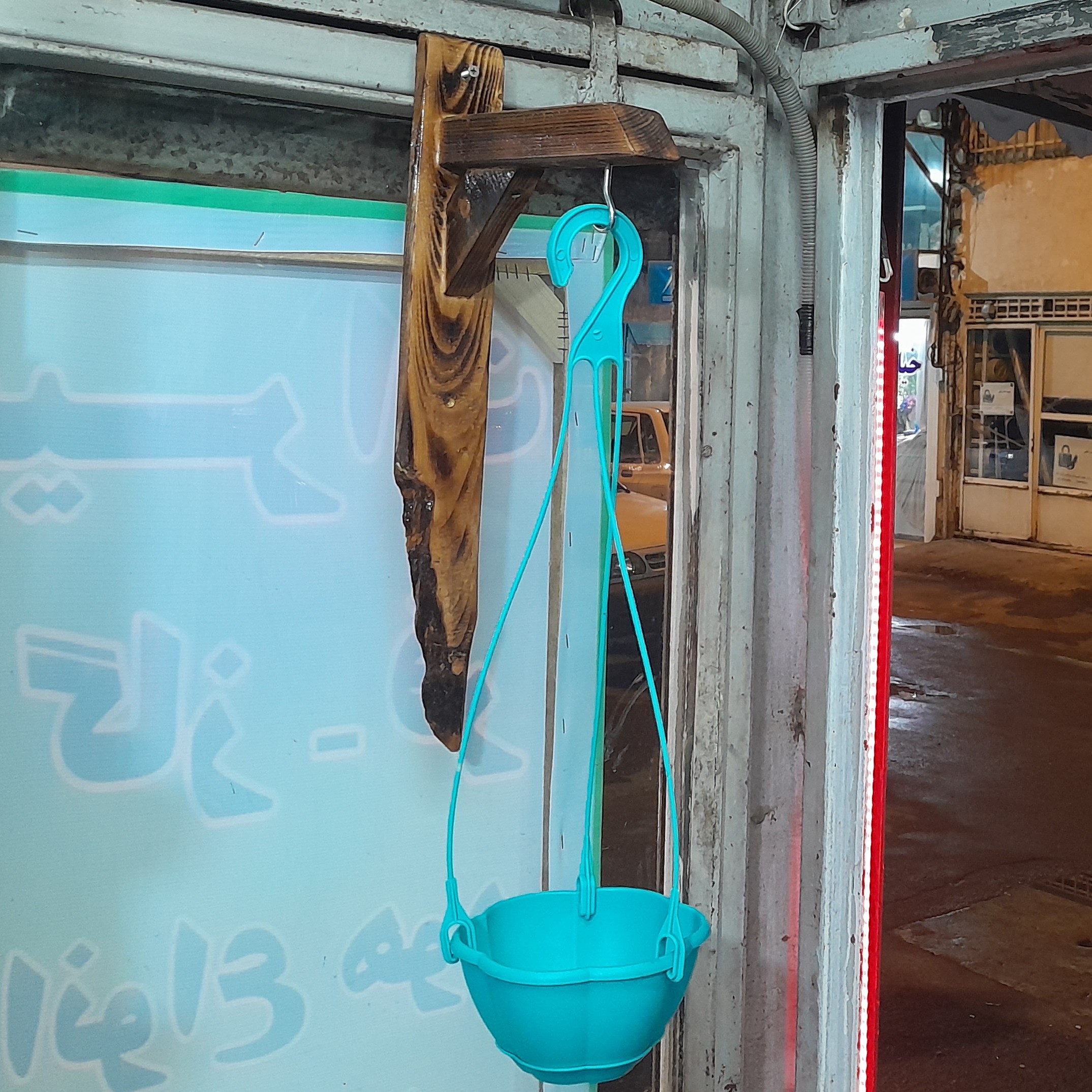 استند چوبی دیواری گلدان