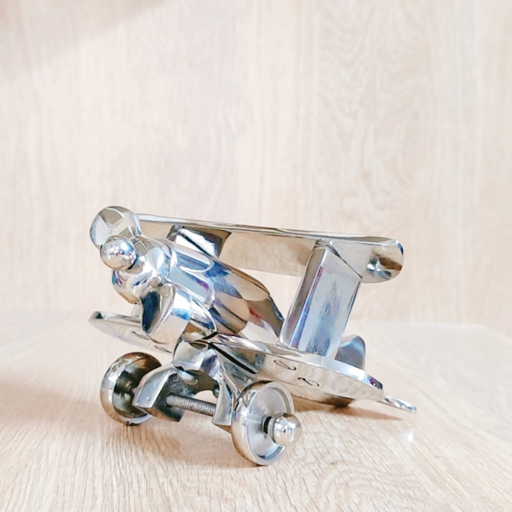 هواپیمای برنجی رنگ سیلورشیک وخاص مناسب برای میز ال سی دی انواع باکس و شلف های پذیرایی