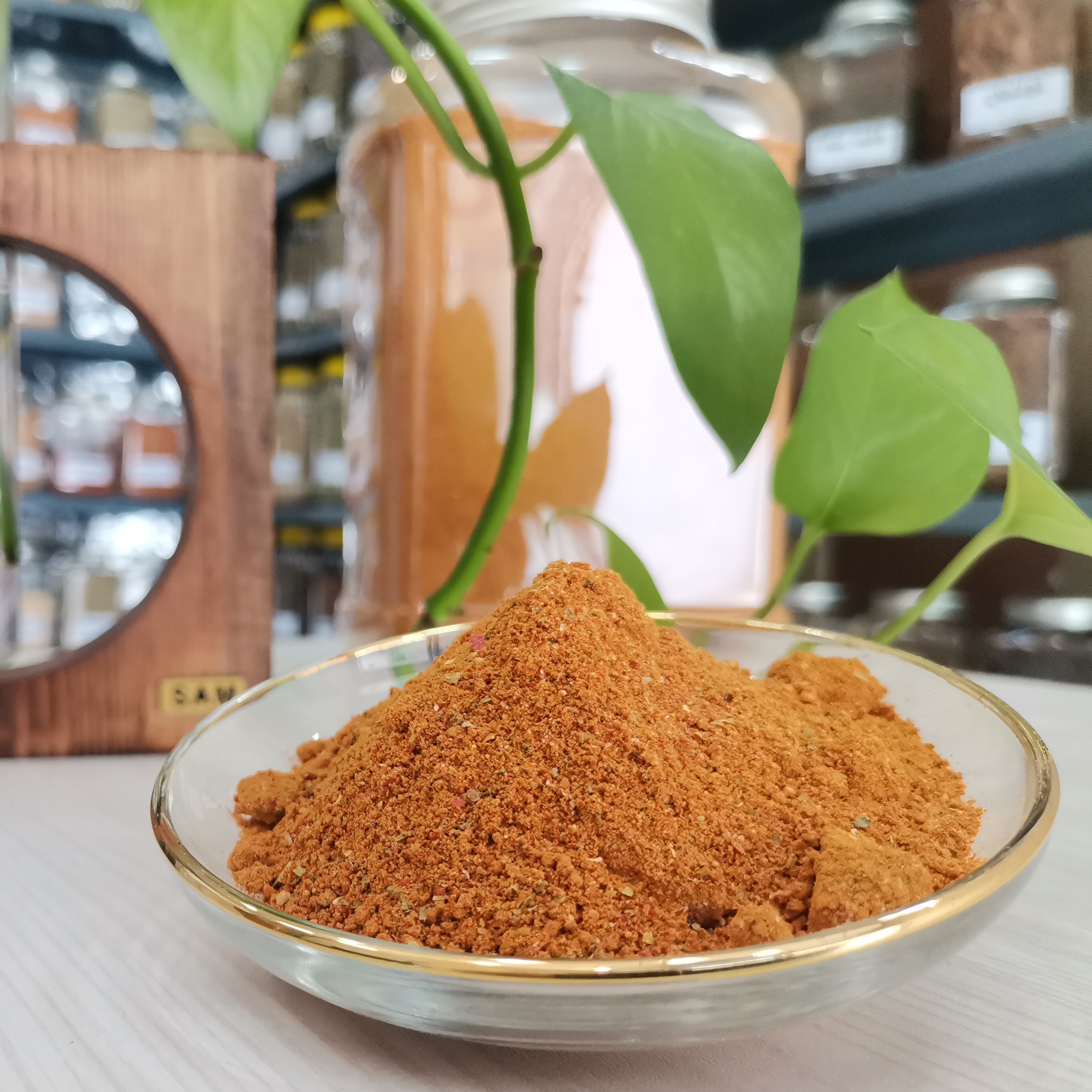 ادویه ماکارونی درجه یک خانه ادویه در بسته بندی های 100 گرمی