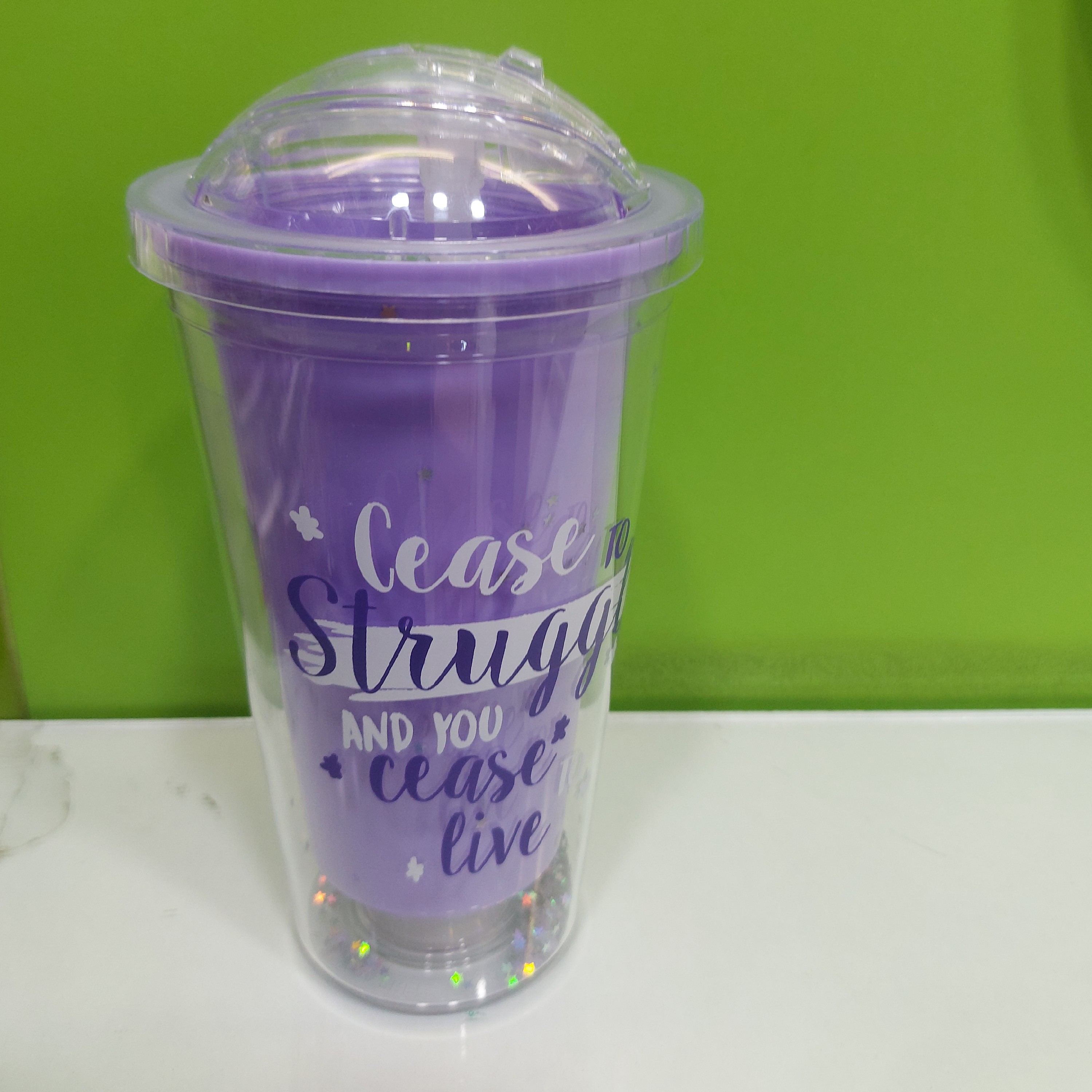 اسموتی و ماگ