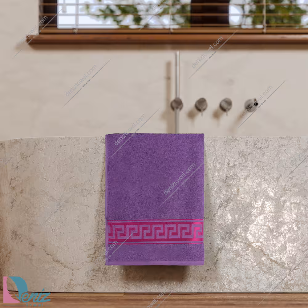 حوله استخری طرح رومی رنگ بنفش