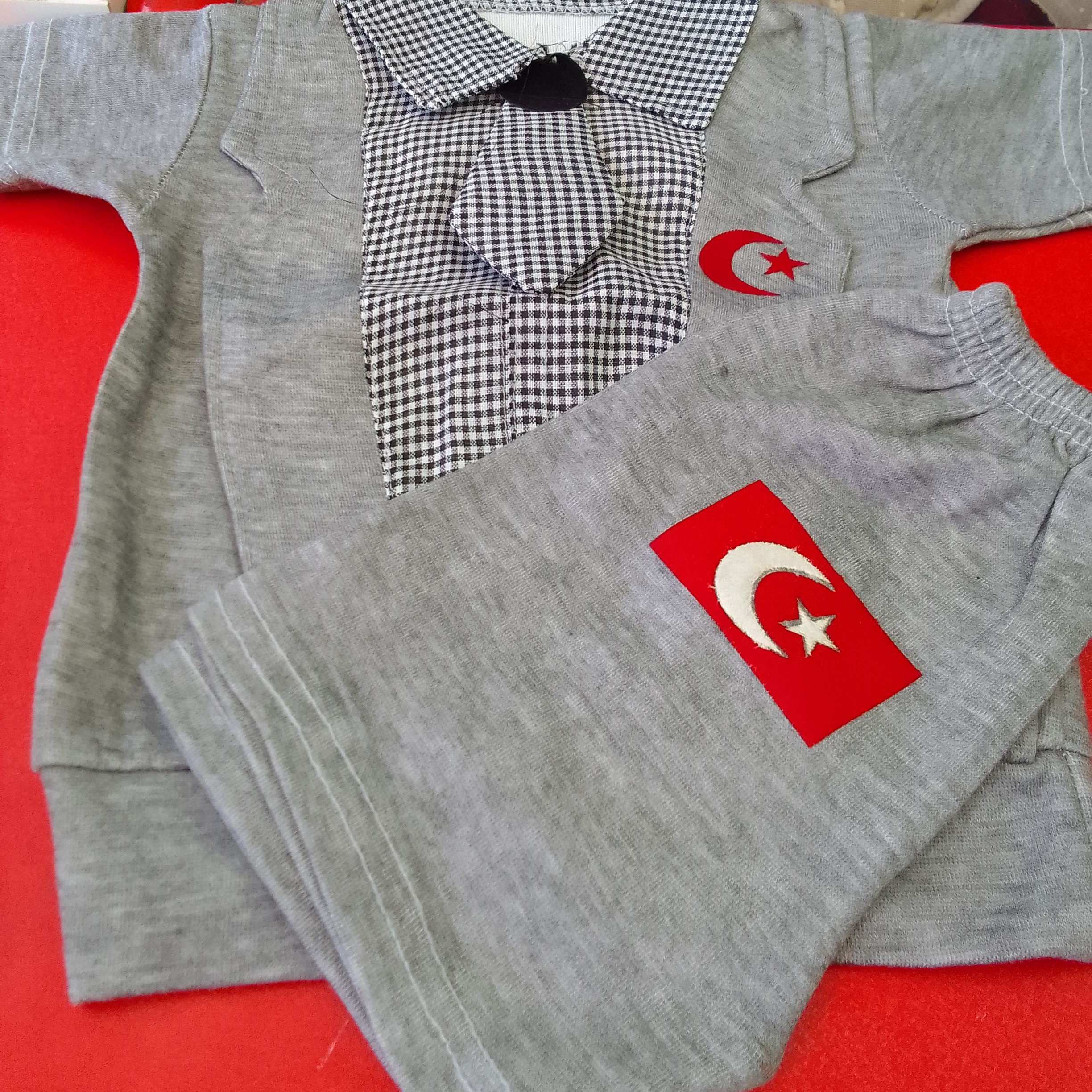 تیشرت شلوارک کرواتی