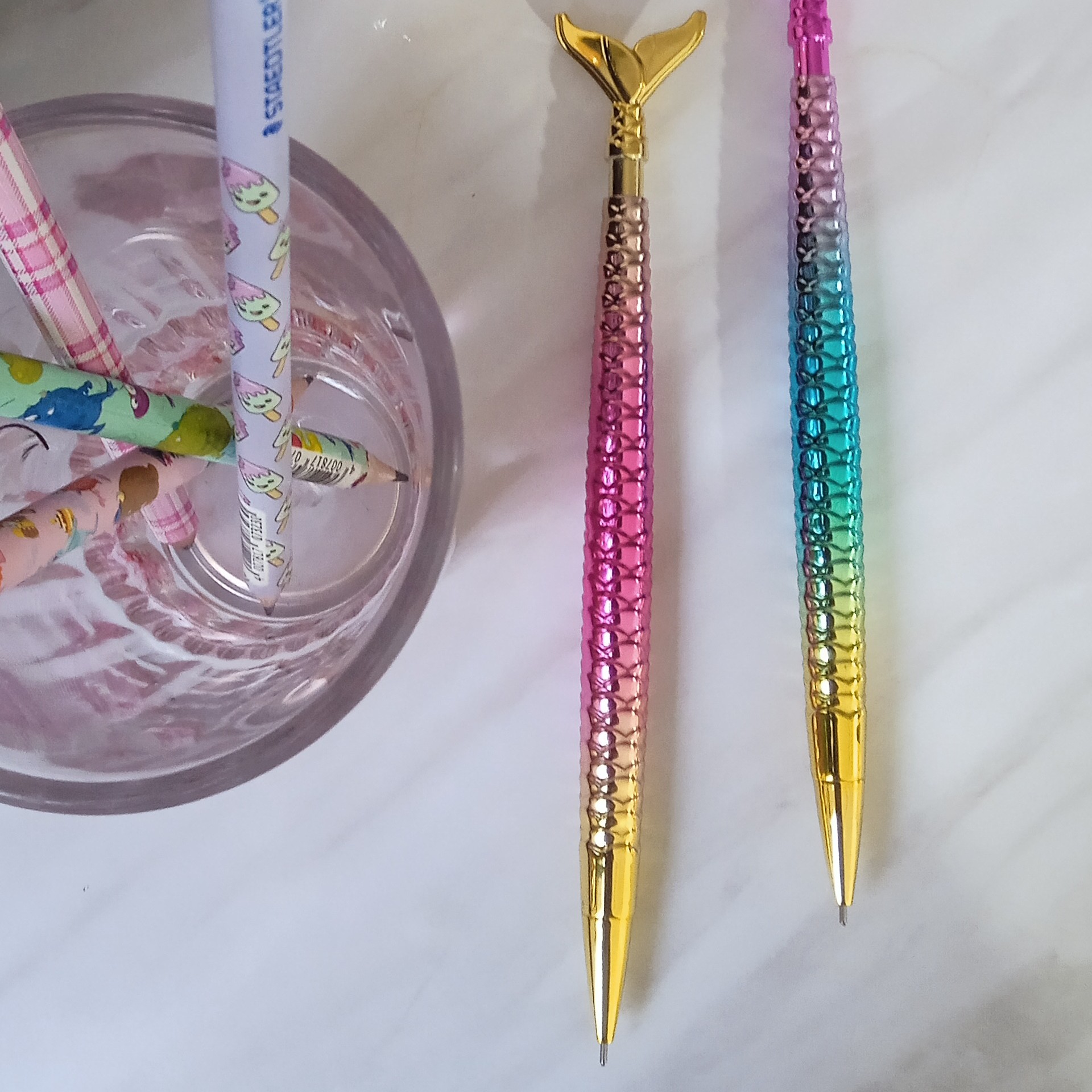 اتود هولوگرامیِ طرح ماهی