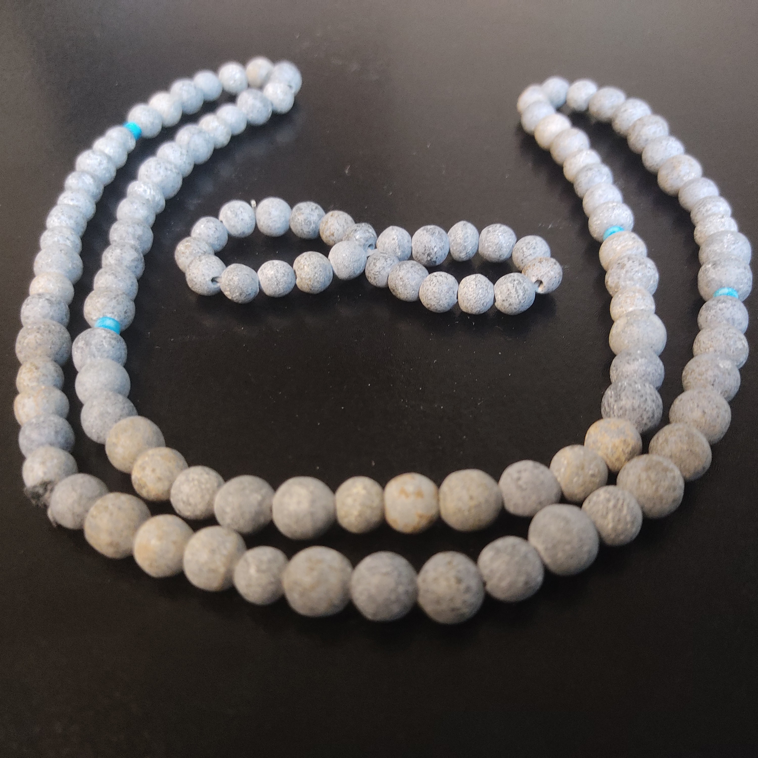 گردنبند و دستبند سنگی (آرامبخش)