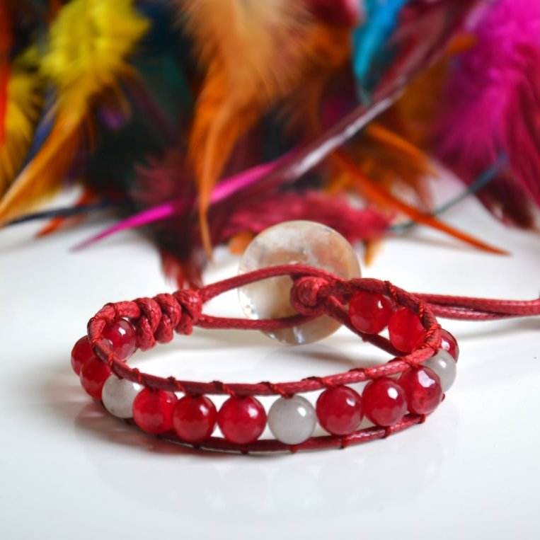 دستبند جیدیت قرمز و خاکستری با چرم مصنوعی