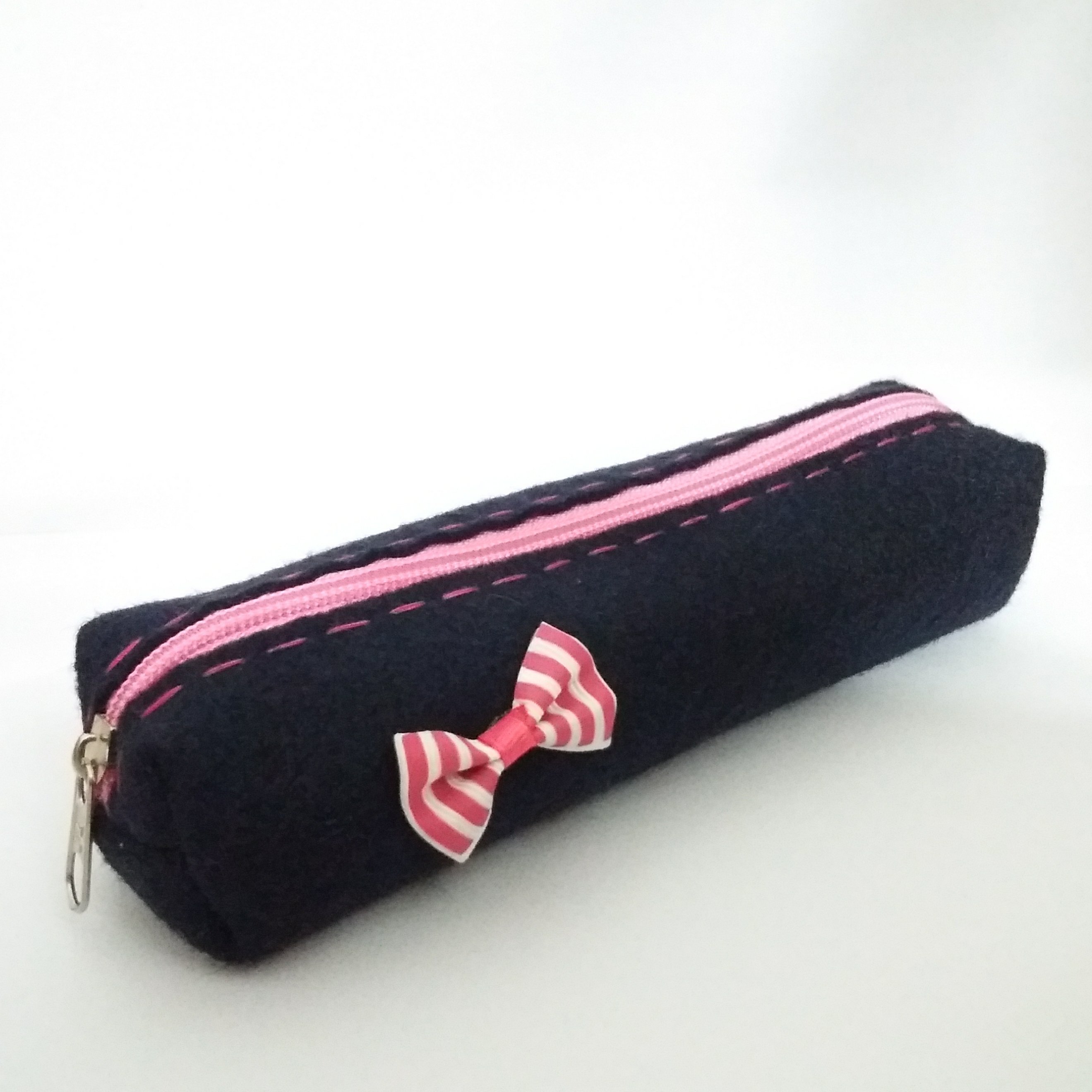 جامدادی پاپیونی