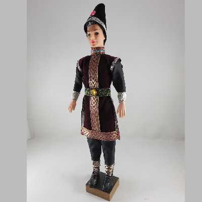 عروسک طرح سنتی مدل داماد ارتفاع 31 سانتی متر