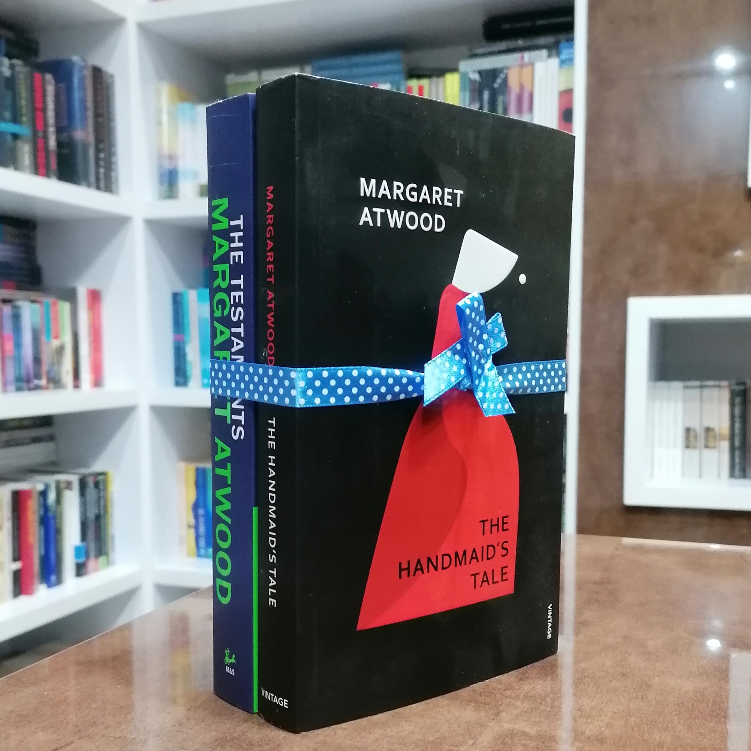 مجموعه دو جلدی The Handmaids Tale Packed (2 Books) اثر Margaret Atwood