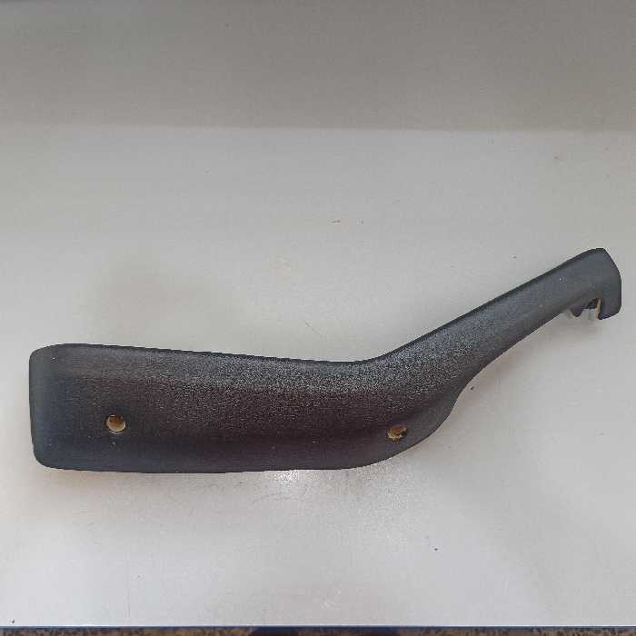 دستگیر ه مچی  پژو 405 یا پژو پارس  قدیم رنگ مشکی 