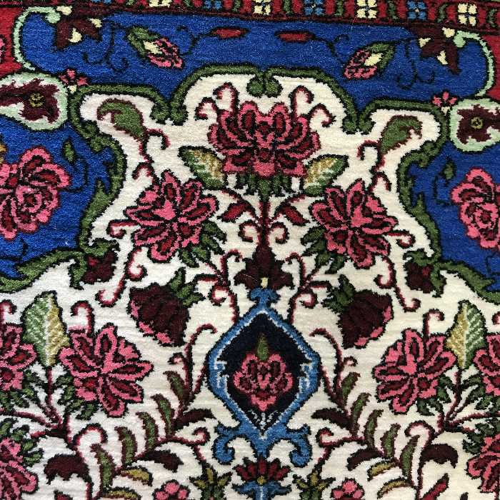 فرش دستبافت یک و نیم متری کد m202 