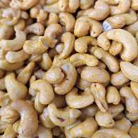 مغز بادام هندی زعفرانی 