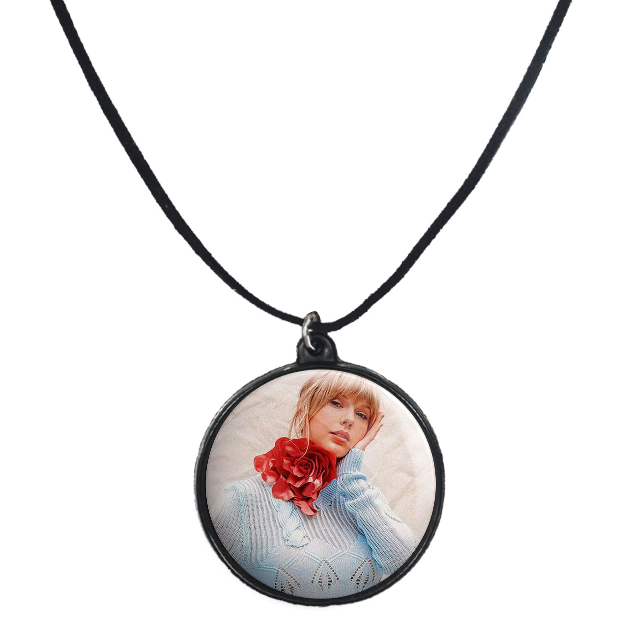 گردنبند پرمانه طرح تیلور سویفت کد pmb.2854 مدل دو طرفه