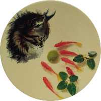 بشقاب دیوارکوب سفالی مدل گربه و حوض ماهی