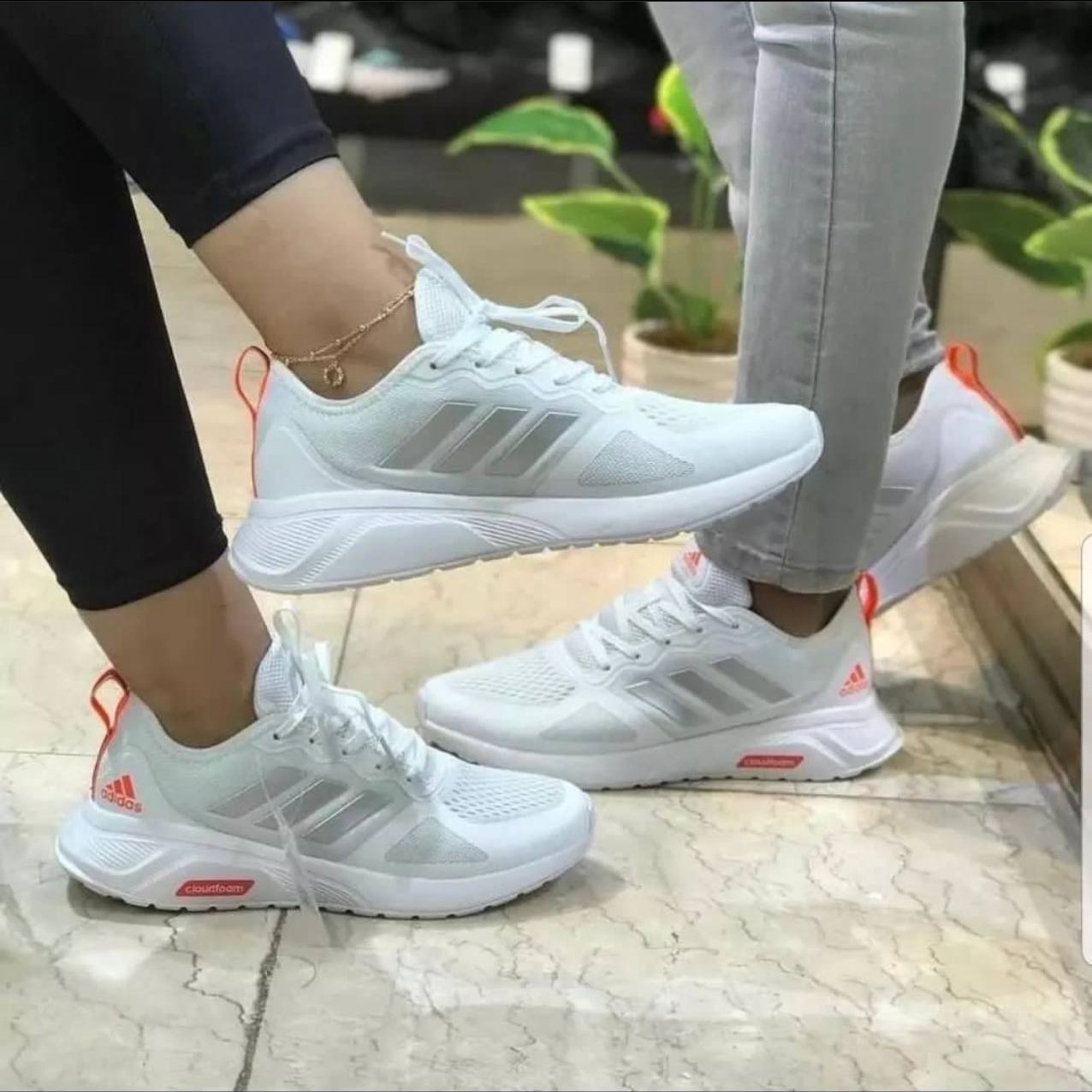 کتونی آدیداس کلود فوم زنانه سفید نارنجی ( با ارسال رایگان)