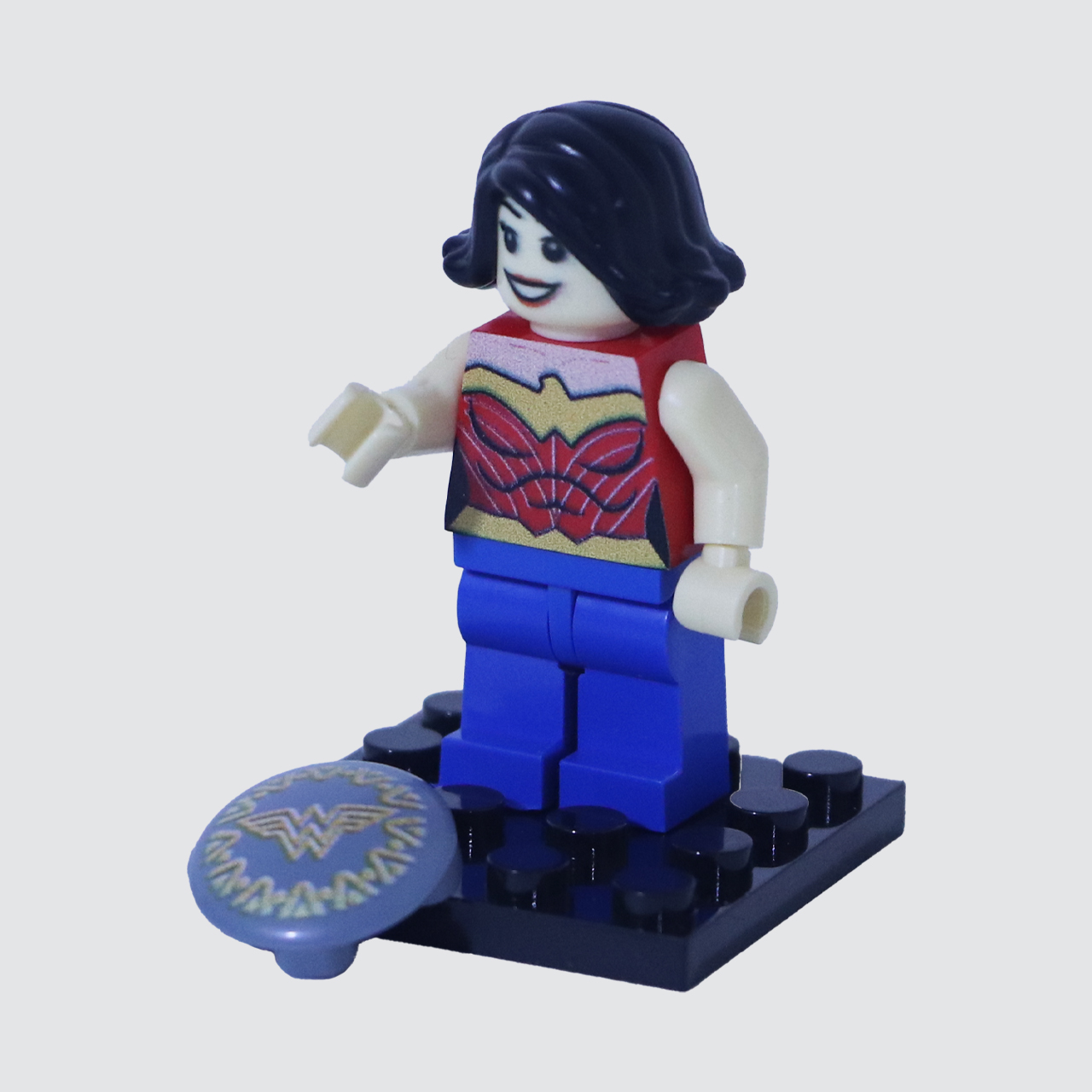 ساختنی مدل ابرقهرمان واندرومن