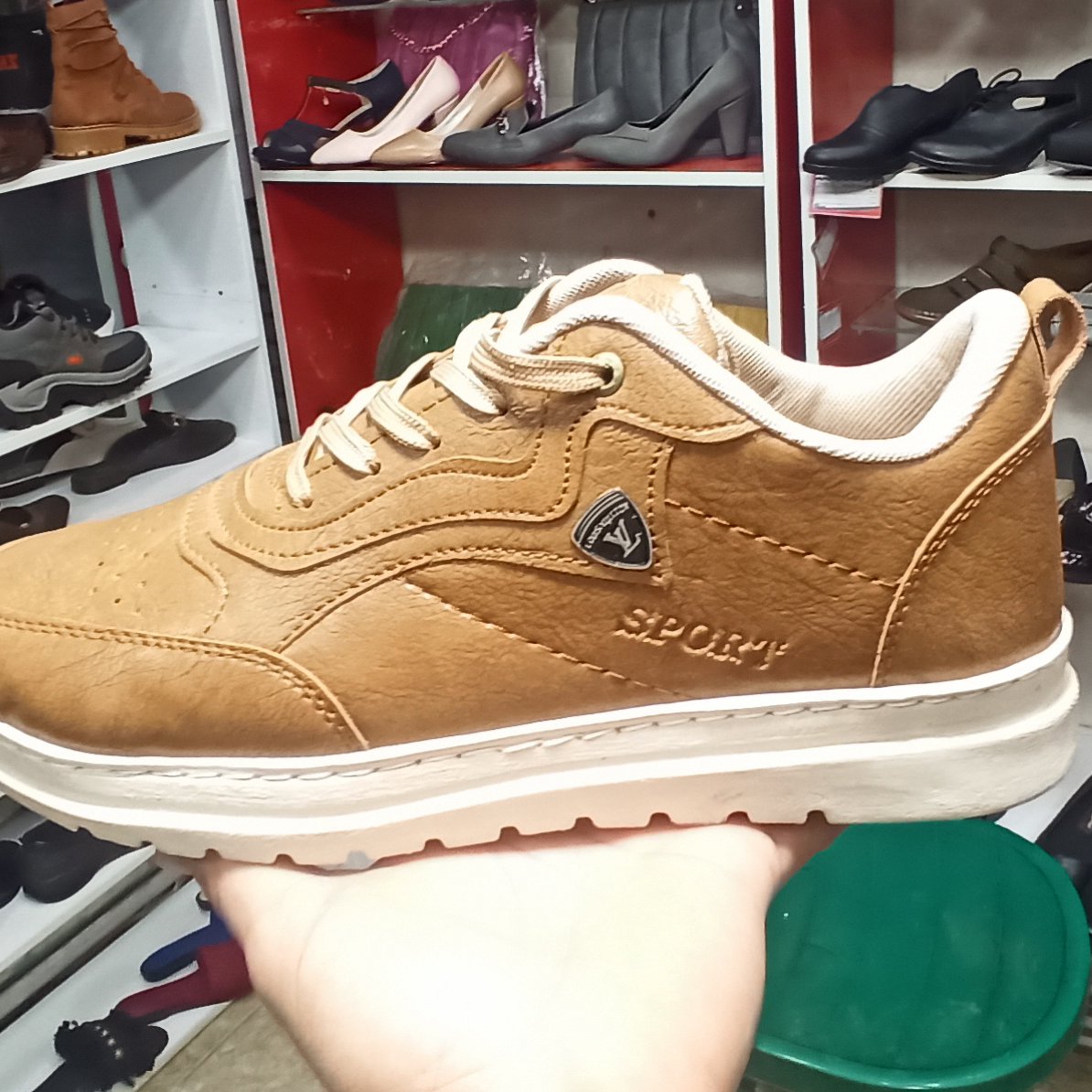 ونس مردانه عسلی