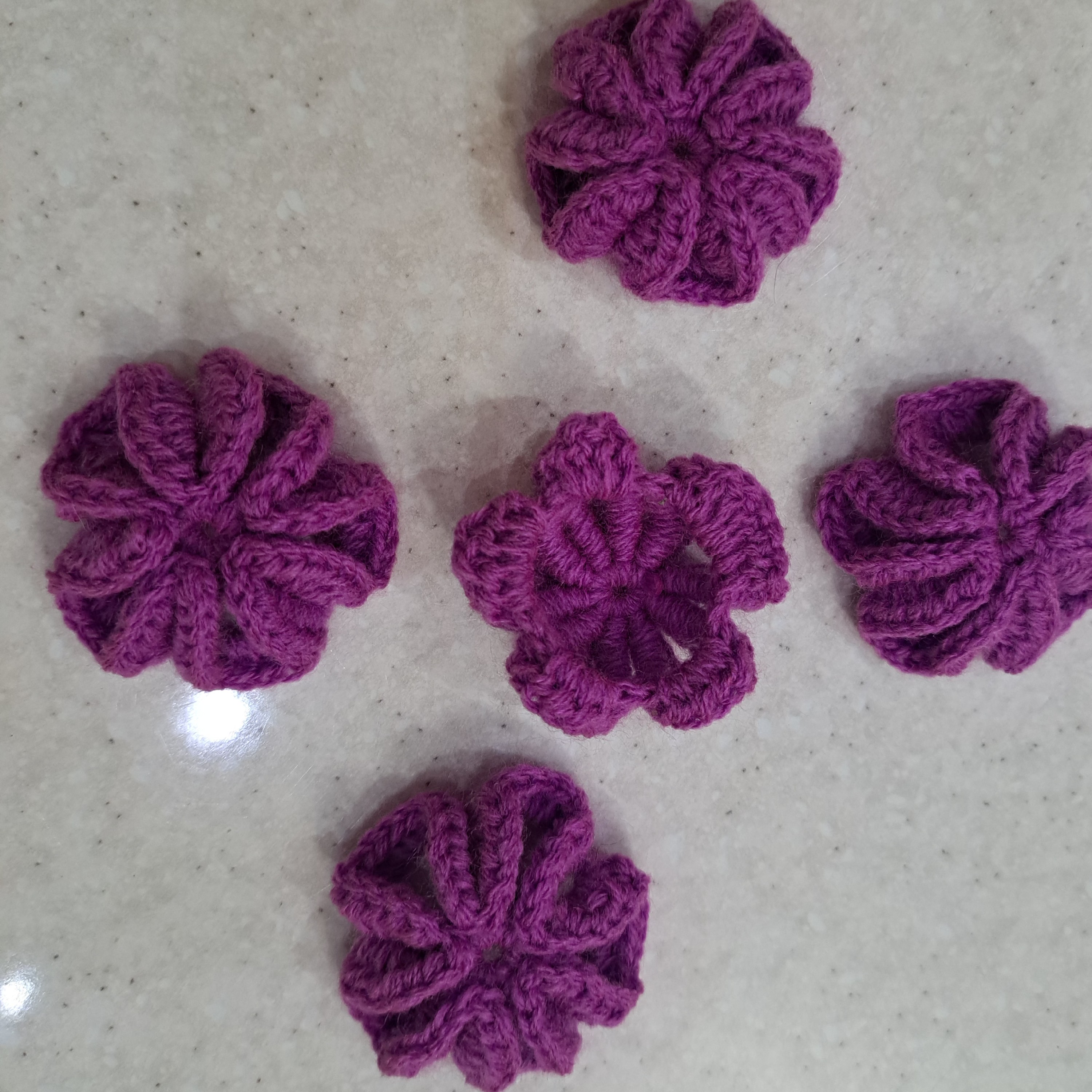 گل بافتنی کش سر سنجاق سینه 