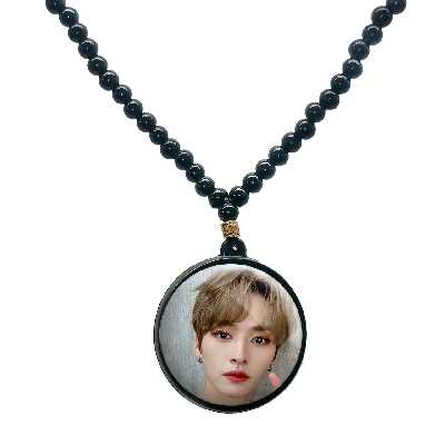 گردنبند پرمانه طرح straykids کد pmd.12230 مدل دو طرفه