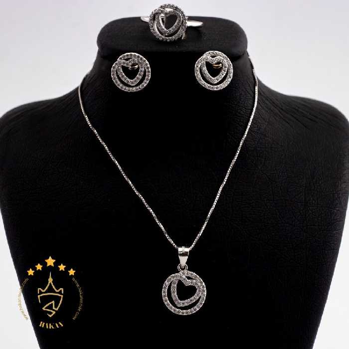 نیم ست با انگشتر نقره طرح قلب و دایره | H 645