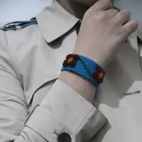 دستبند طرح گلنار