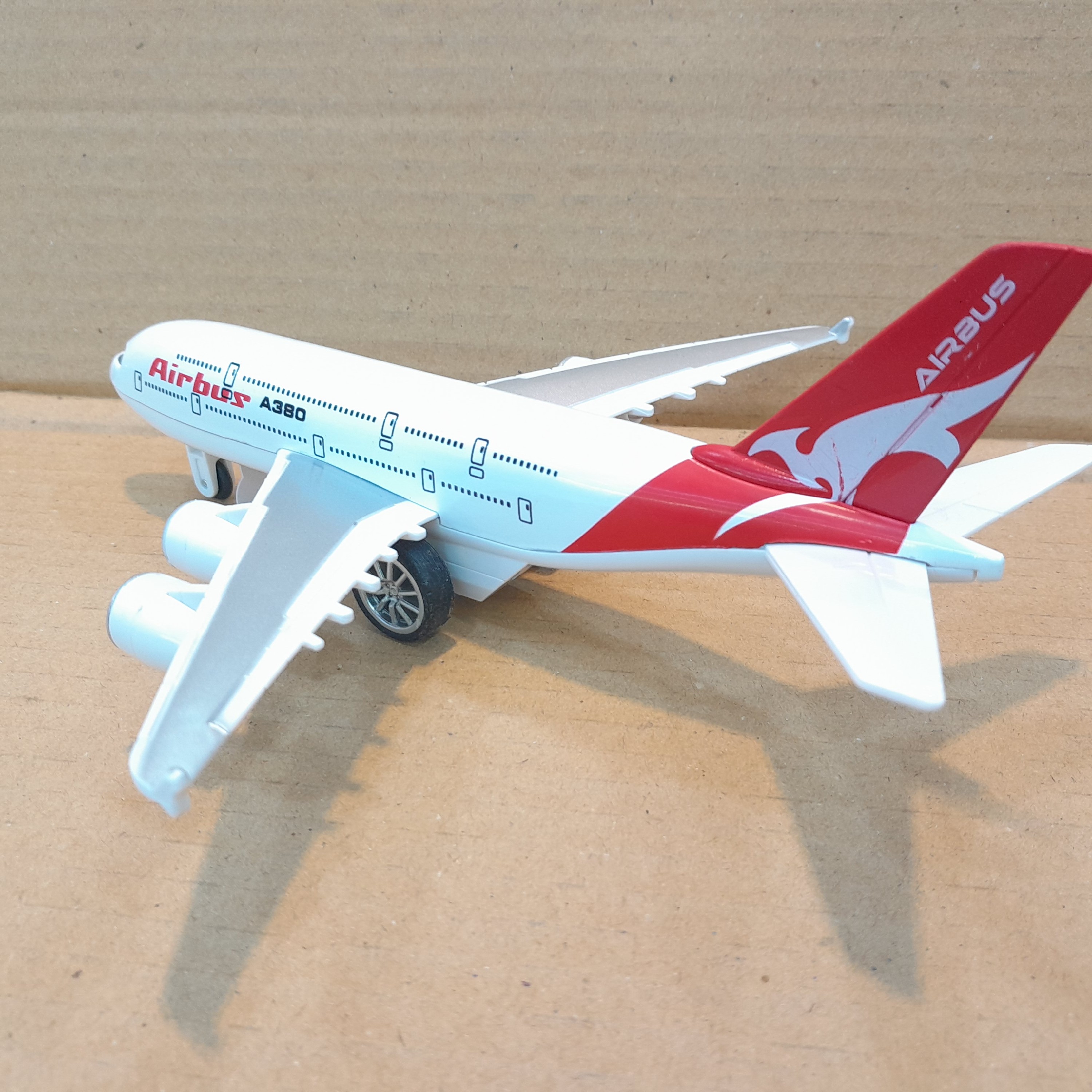 ماکت هواپیما ایرباس فلزی Airbus A380 موزیکال وچراغدار 