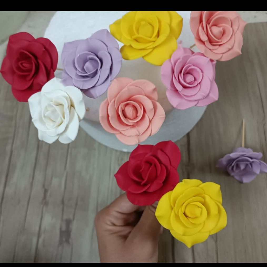 پک گل رز 4تایی برای تزیین کیک و کاپ کیک 