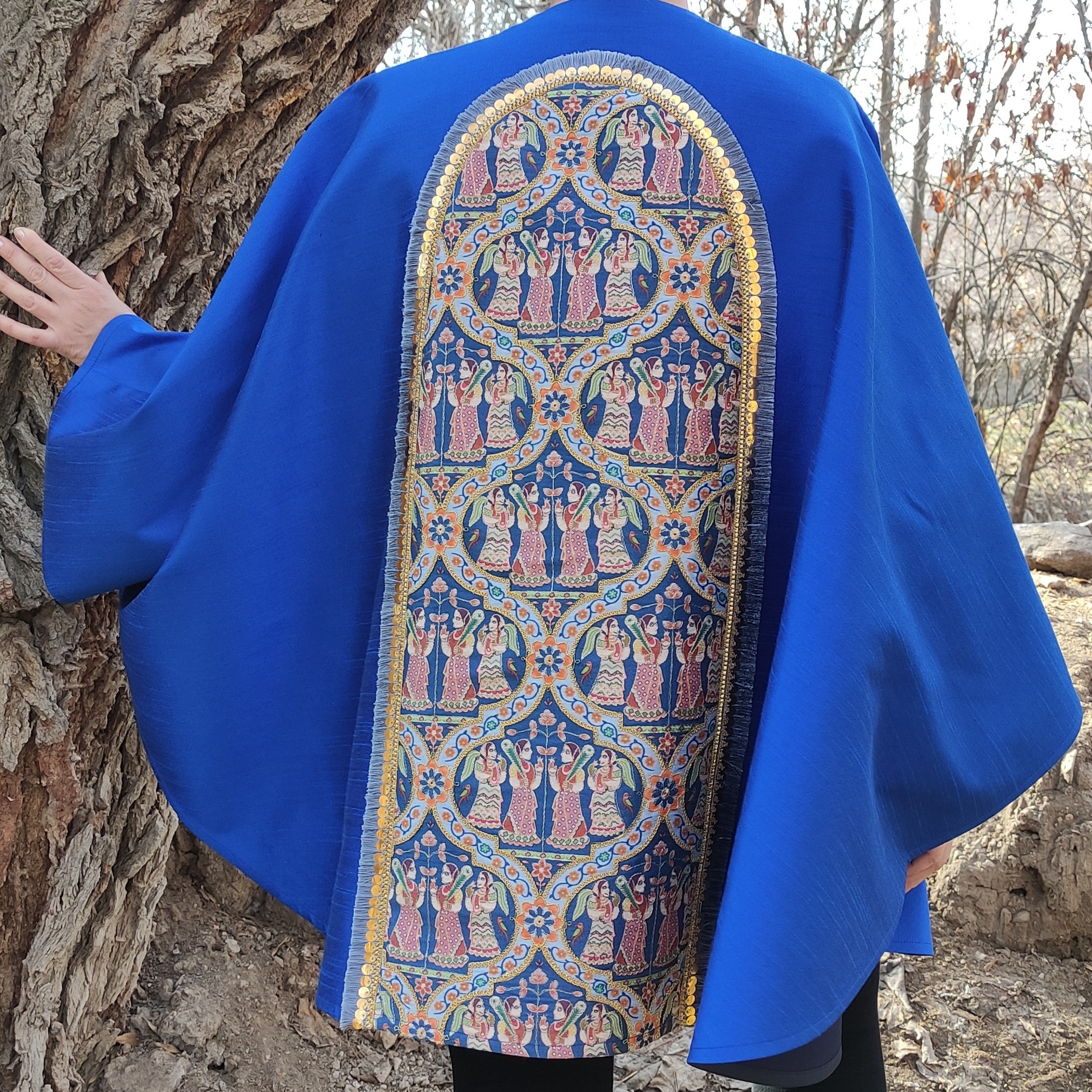 مانتو پانچو مجلسی آبی کاربنی کتان کاغذی و سرمه دوزی هندی کار دست