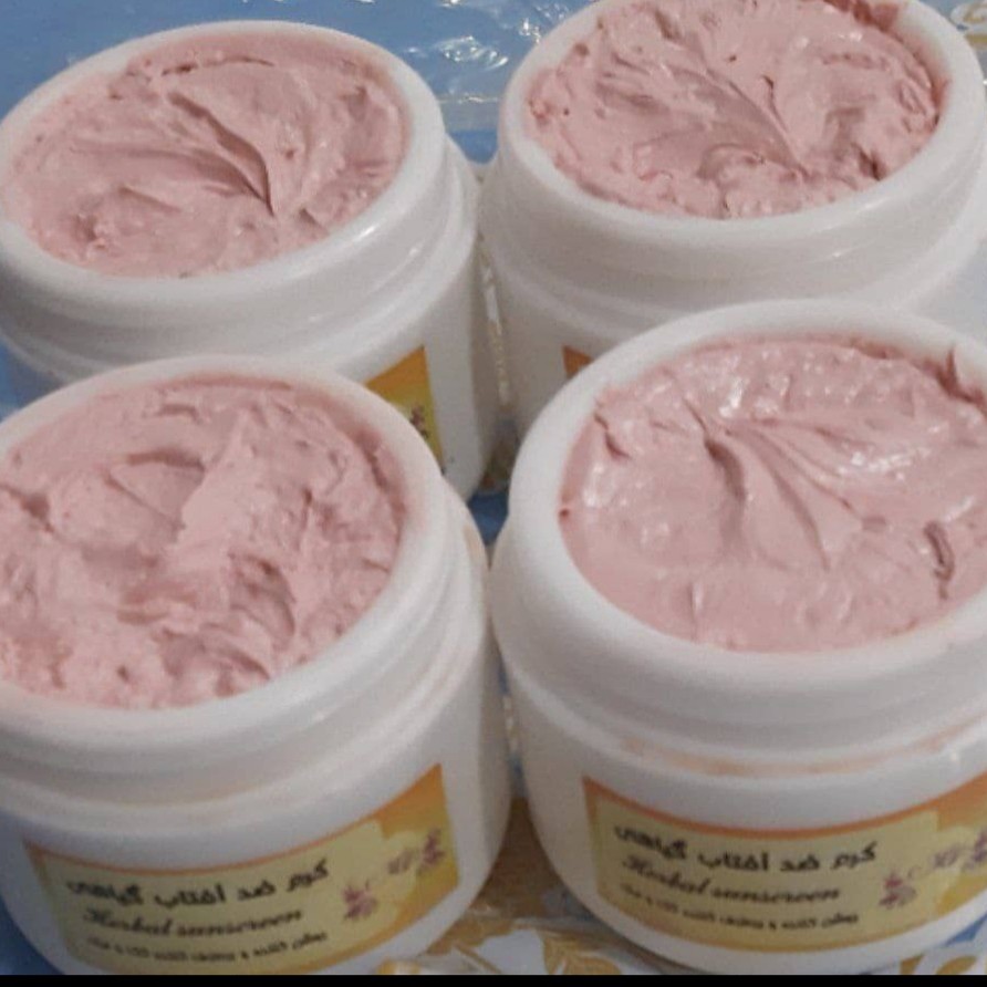 کرم ضدآفتاب گیاهی