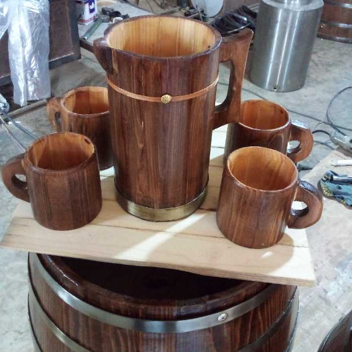 پارچ چوبی 2لیتری کادویی  و4لیوان چوبی 150سیسی کاملا کاربردی ودکوری 