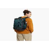 کوله پشتی آبی مردانه و زنانه روغن M اورجینال Eastpak