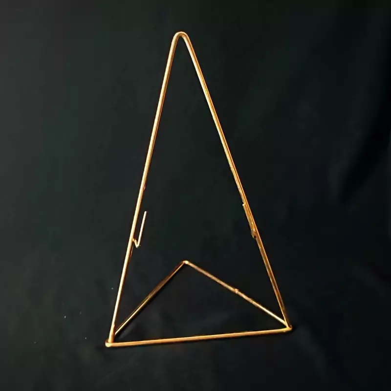 استند آینه و قاب و ساعت مثلثی طلایی بزرگ