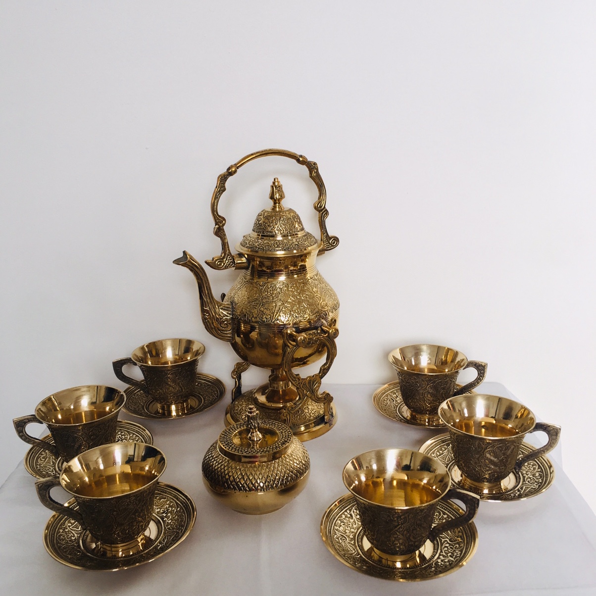 چای خوری برنز هند طرح طاووس مخصوص جهزیه عروس( پسکرایه)