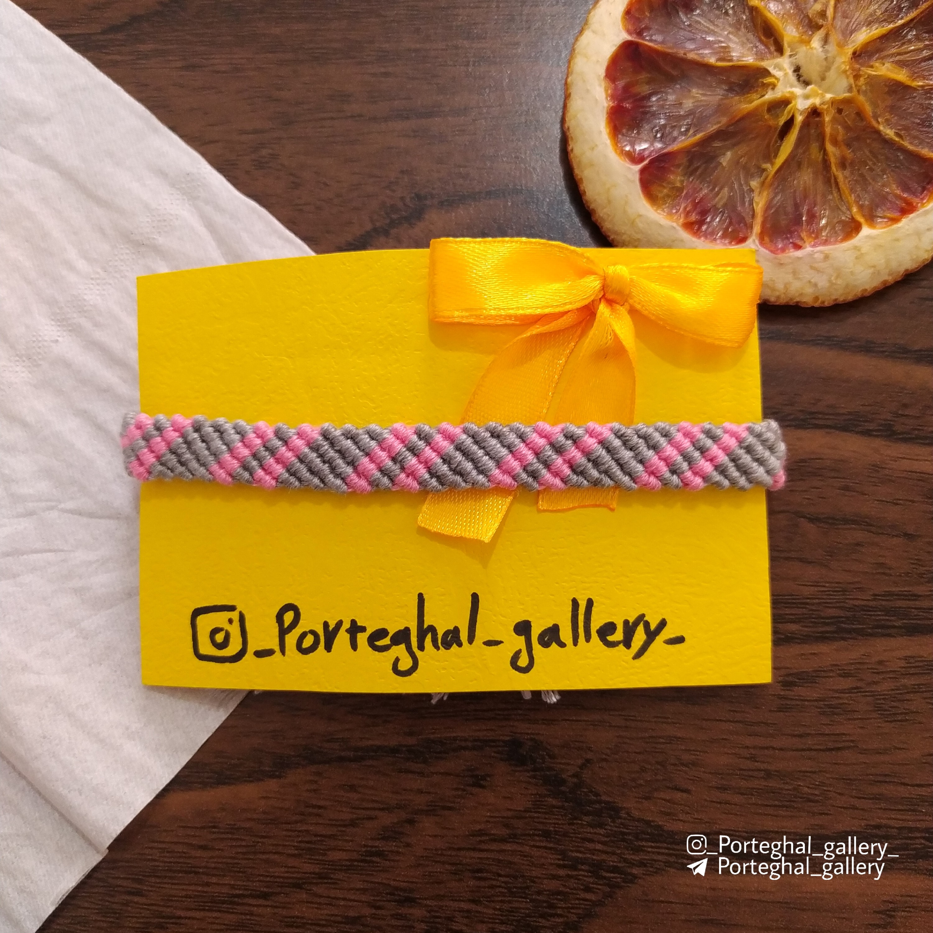 دستبند دوستی دست بافت طرح مورب کد9