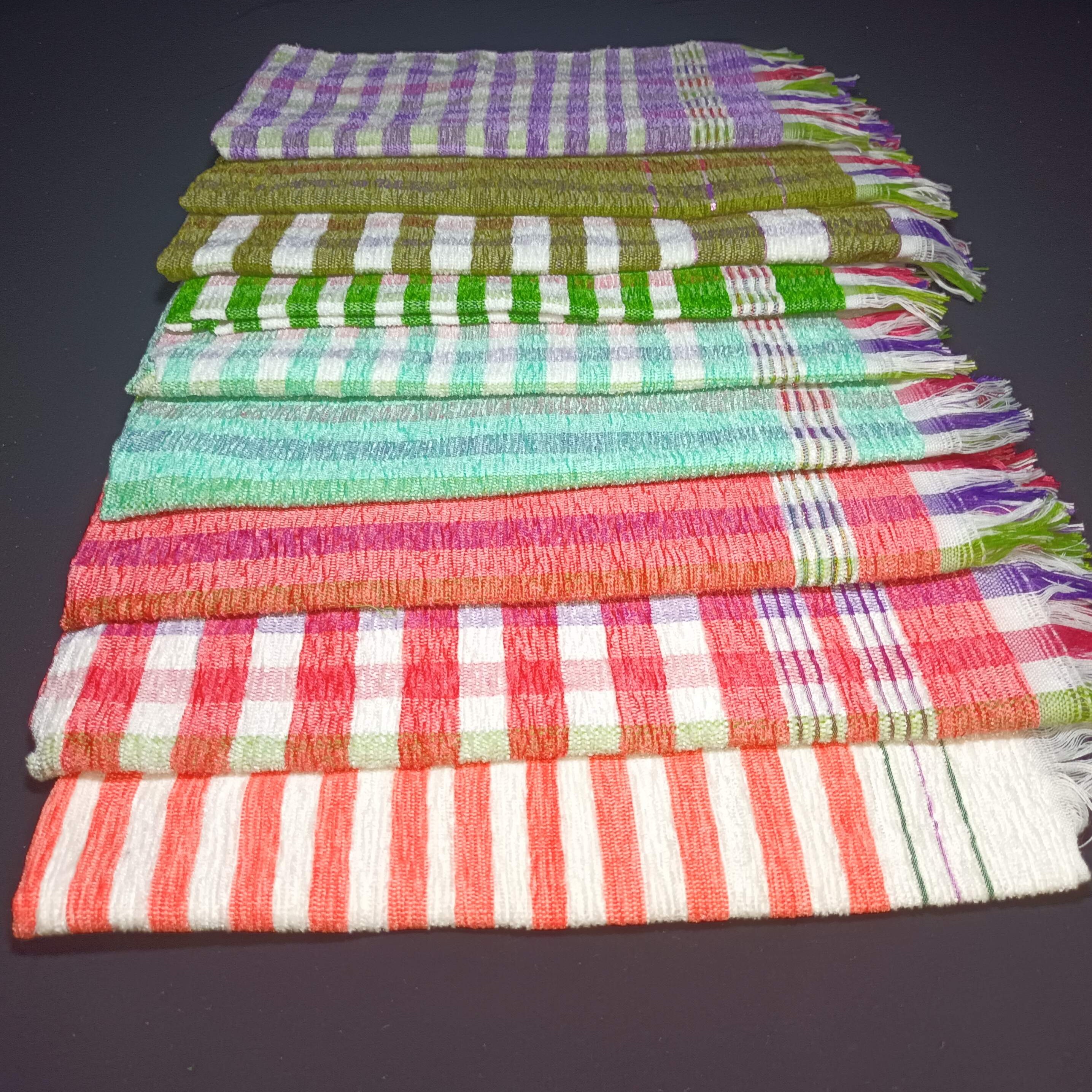 حوله مخمل دست بافت سنتی .