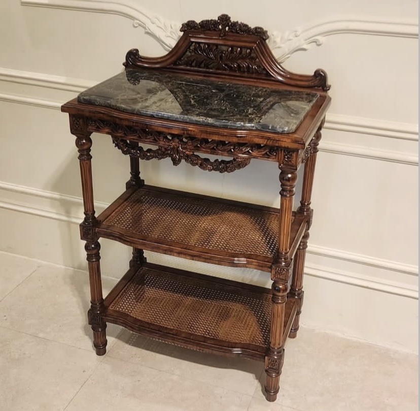 میز سرو قهوه‌ ای چوب و سنگ و حصیر منبت