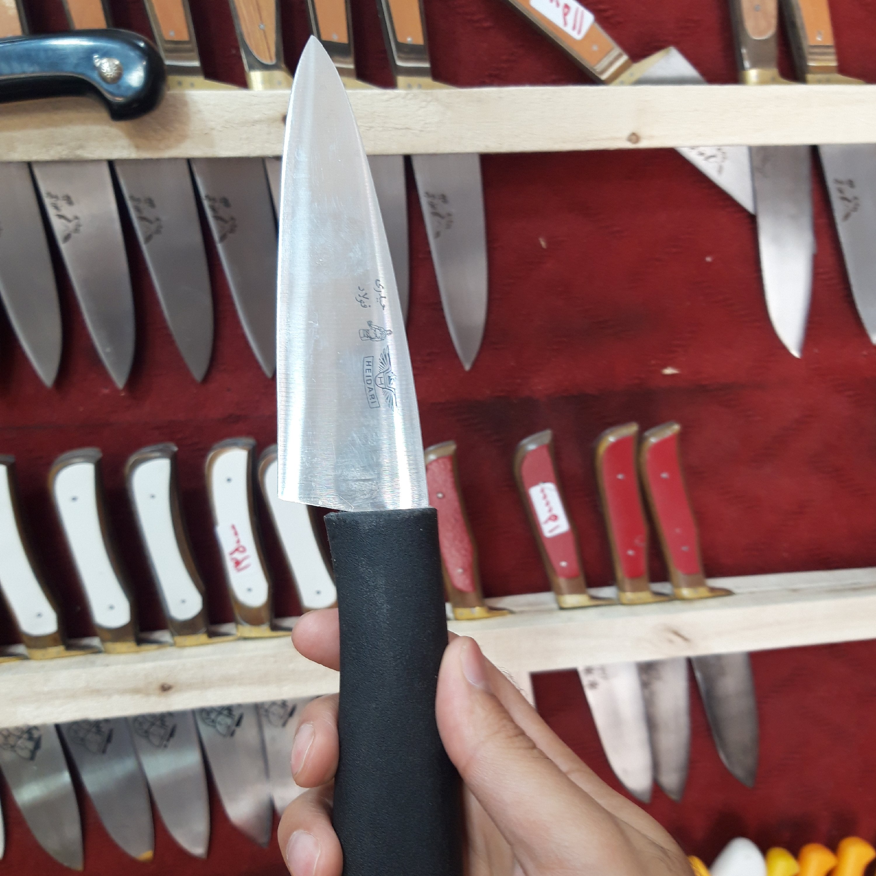 چاقو ی آشپزخانه فولادی