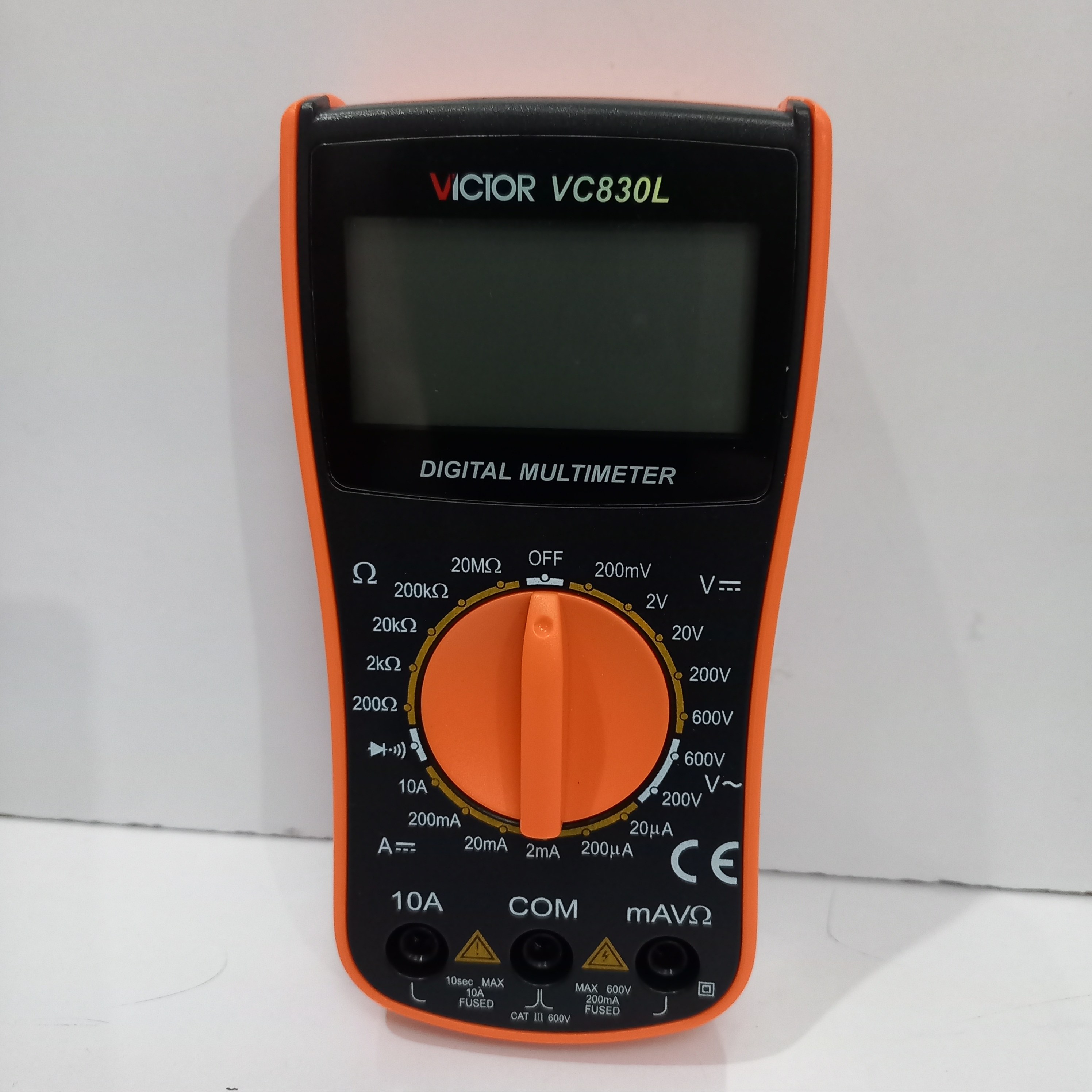 مولتی متر دیجیتال VICTOR VC830L
