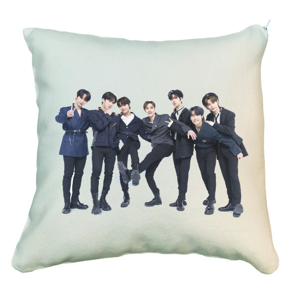 کوسن مدل stray kids