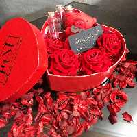 باکس ولنتاین بسیار جذاب و شیک مناسب ولنتاین روز تولد 