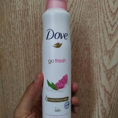 اسپری انگلیسی داو Dove ضد تعریق و دئودورانت زنانه رایحه انار