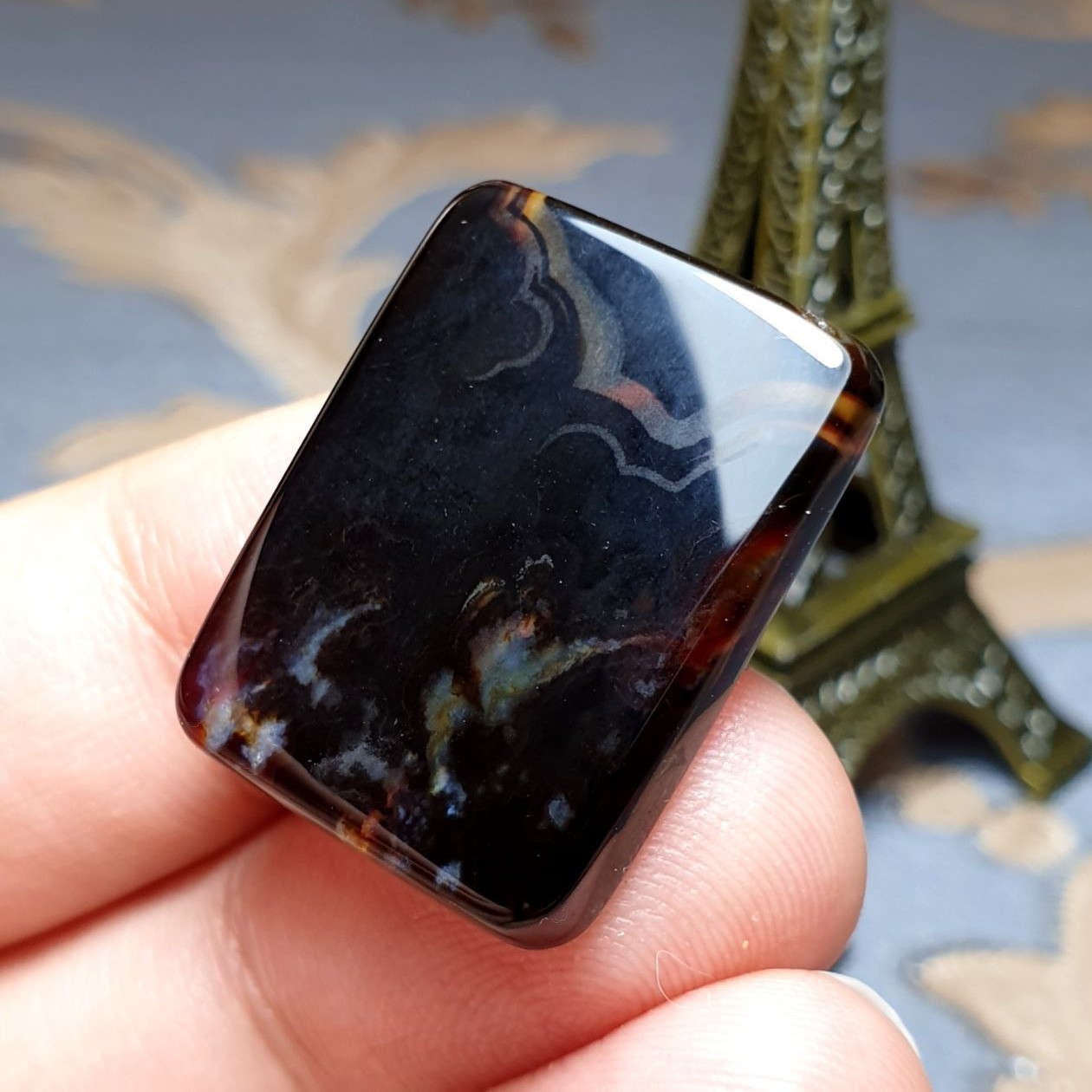  نگین فوق العاده زیبای سنگ عقیق بسیار خاص شجری معدنی اصل خراسانی
کد  26950
