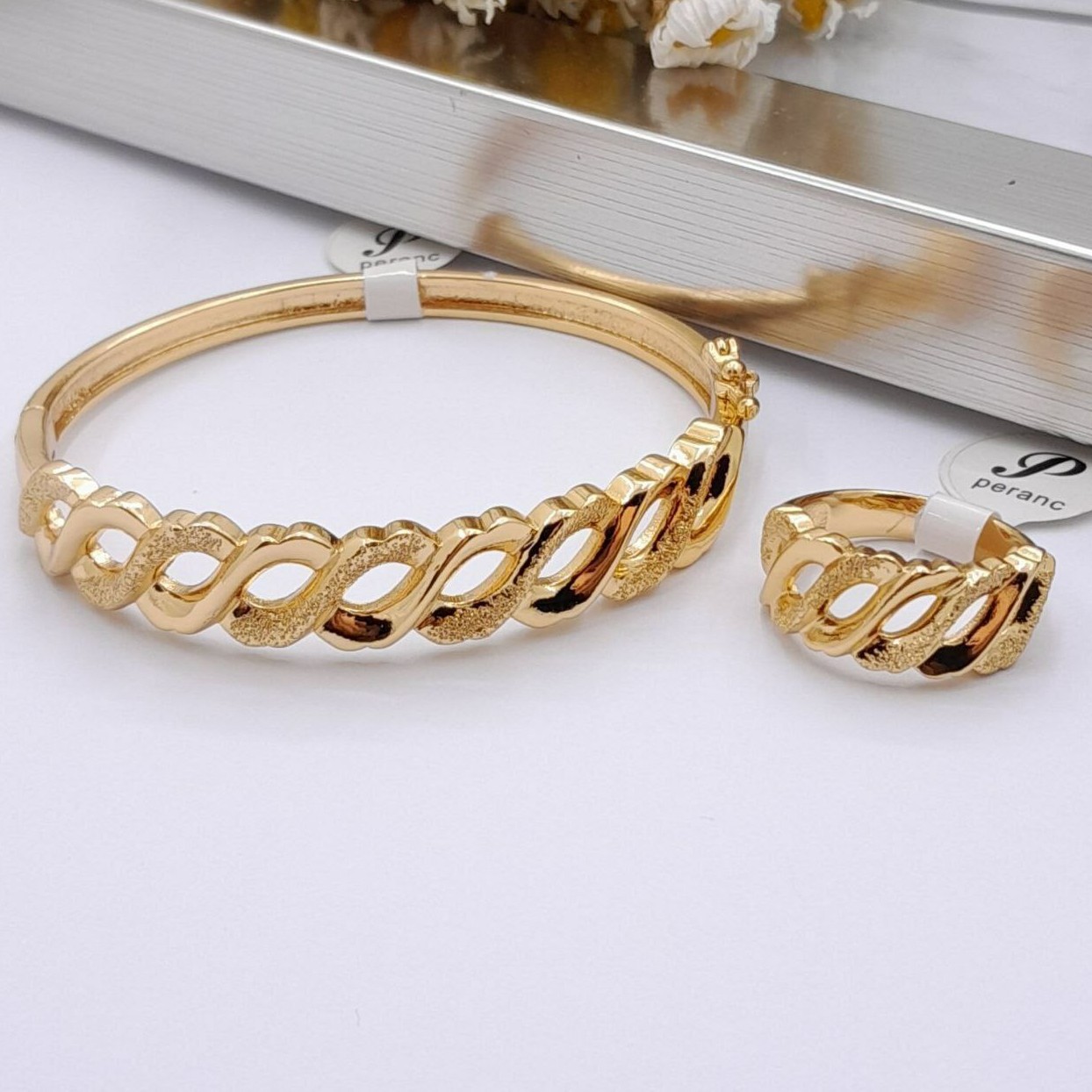 دستبند و انگشتر مارک پرنس