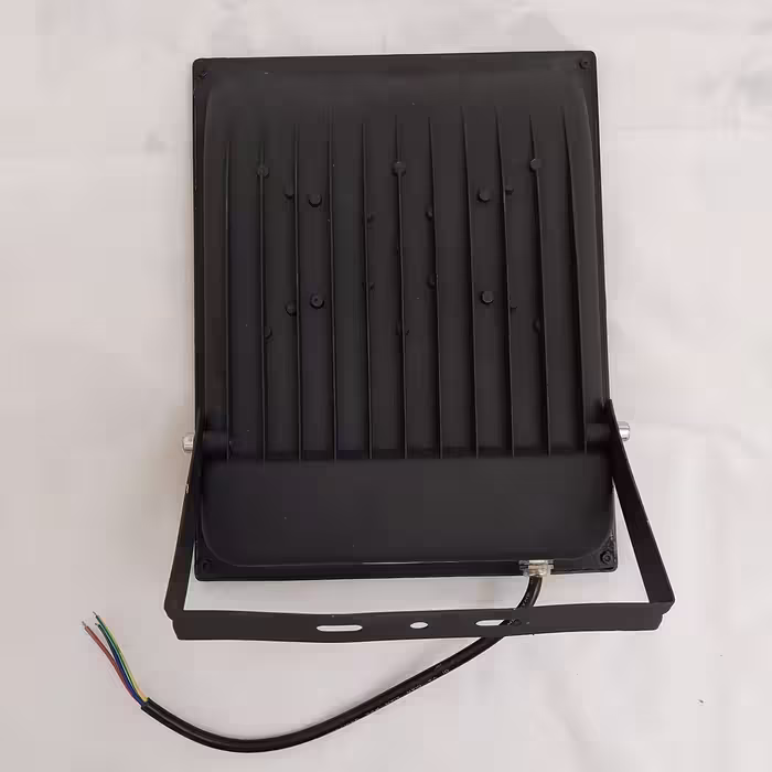 پروژکتور 100 وات امگا مدل IP65